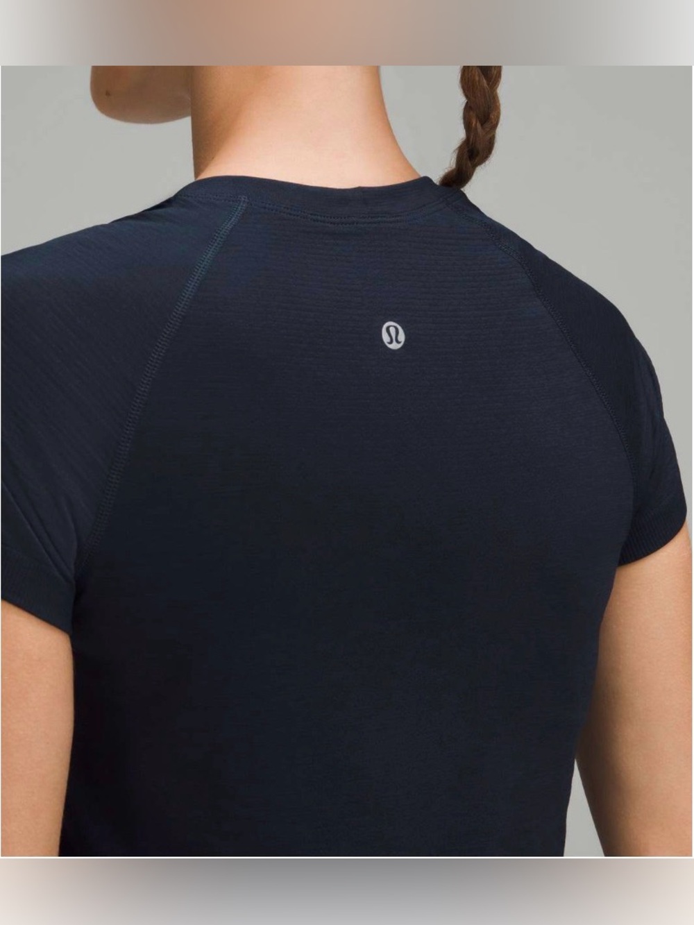Lululemon Swiftly Tech Short Sleeve Shirt 2.0 Waist Length True Navy Size 6 NWT - Picture 2 of 6
